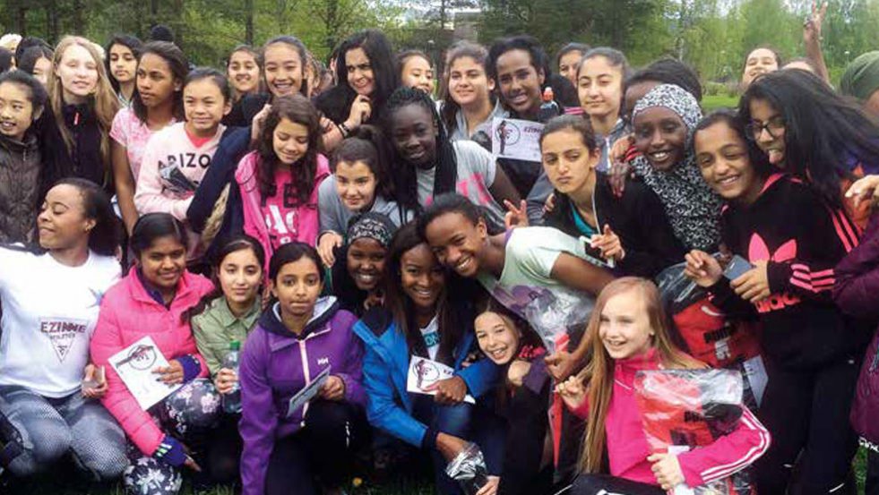 Ezinne engasjerer unge i Groruddalen